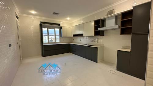 Renovated 7 bedroom duplex with garden and swimming pool in Al Shuhada