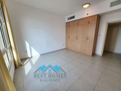 Spacious 3 bedroom sea view apt in Shaab.