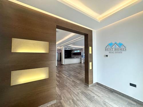 Nice and Modern Style three Bedrooms Floor in Salwa