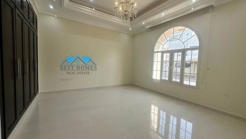 A Nice and Very Spacious 4 Bedrooms Ground-Floor Apartment in Rumaithiya