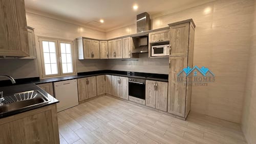 Spacious 4 Bedroom Floor in Mishref