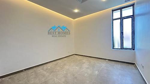 Brand New 4 Bedrooms Floor in Bayan