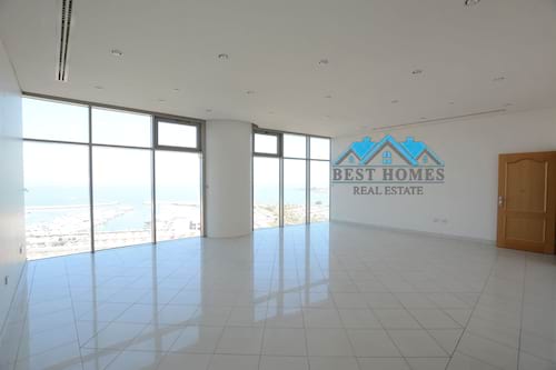 3 Bedrooms Big Apartment with panoramic sea view in Salmiya