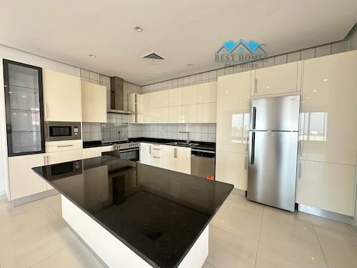 Nice & Spacious 03 Bedroom Floor in Salwa