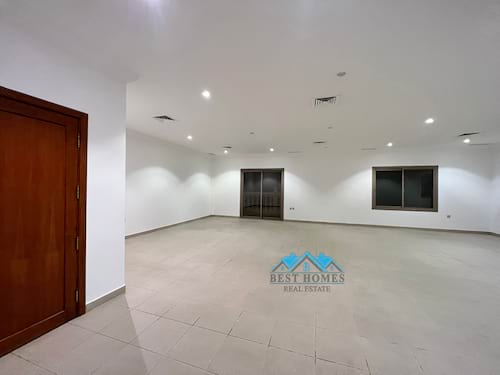 Nice and spacious 4 Bedrooms floor in a compound in Salwa