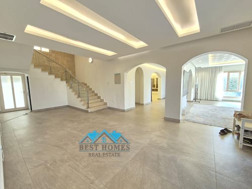 Elegant Spacious 4 Bedrooms Full Villa with Garden in Shuhada