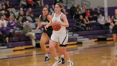 Kranson's Career Night Helps No. 8 Women's Hoops Cruise Past No. 14 Ithaca, 74-53 banner image