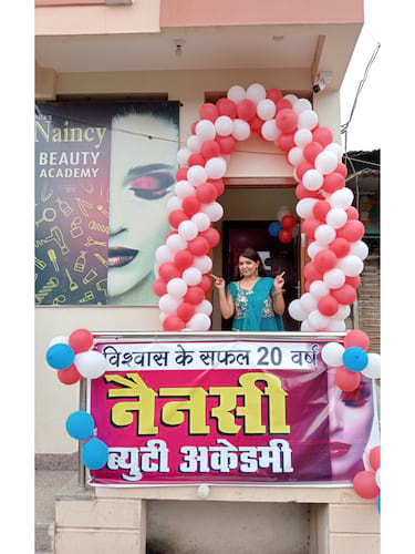 Naincy beauty academy in Barwani