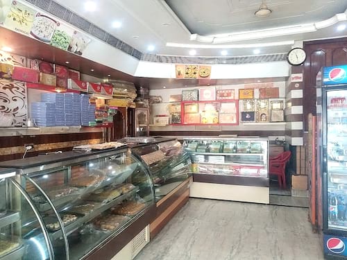 Khyaliram Rajendra Kumar Sweet Centre in Aligarh