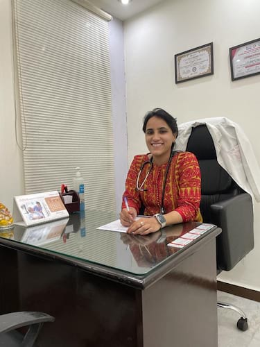 Dr. Rupali Chadha - Best Obstetrician & Gynecologist Doctor in South Delhi  in India