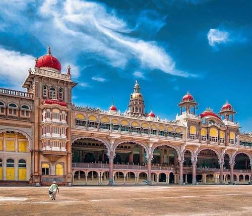 R A B tours and travels  in Mysore