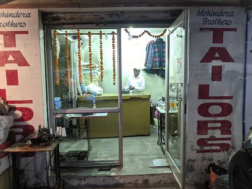 Mahindera brothers tailor in JALANDHAR