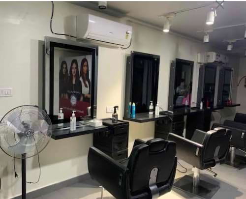 Lakme salon kompally  in Hyderabad