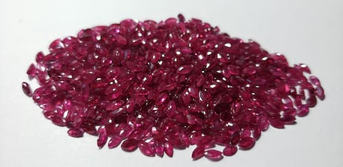 Ruby Marquise: 5mm x 2.5mm