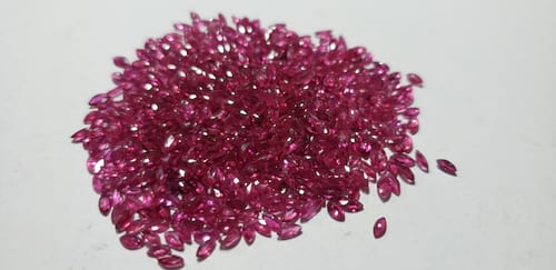 Ruby Marquise: 4mm x 2mm