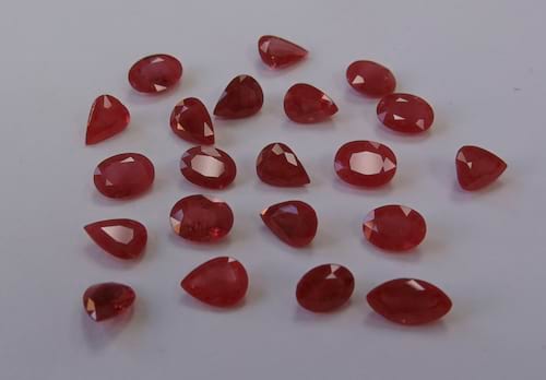 Ruby-Oval: 8mm x 6mm