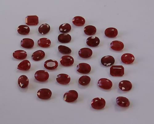Ruby-Oval: 8mm x 6mm