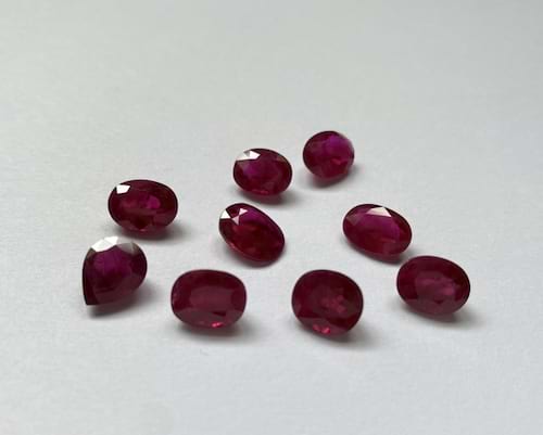 Ruby-Oval: 9mm x 7mm