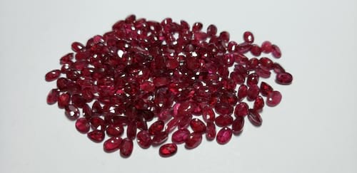 Ruby Oval: 6mm x 4mm