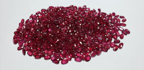 Ruby Oval: 5mm x 3mm