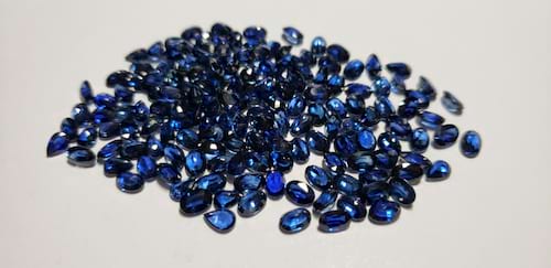 Sapphire Oval: 6mm x 4mm
