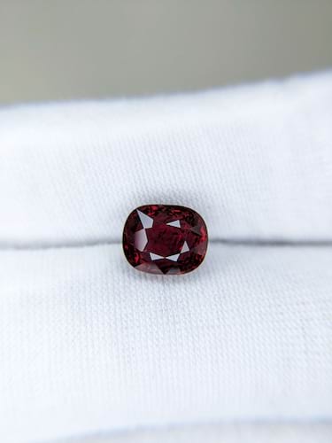 Ruby Oval: 4.04ct