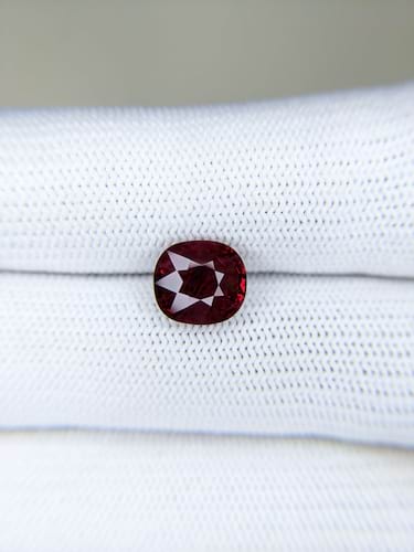 Ruby Oval: 3.04ct