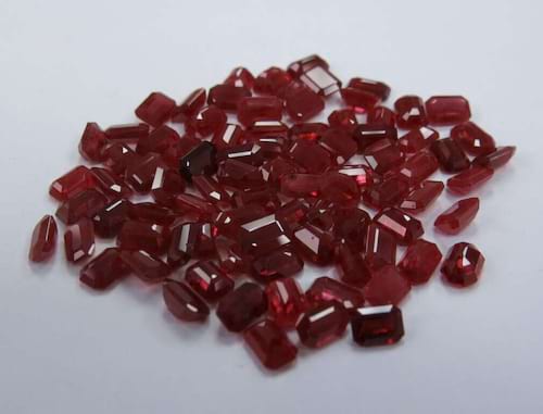 Ruby Octagon: 6mm x 4mm