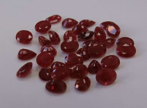 Ruby-Oval: 8mm x 6mm