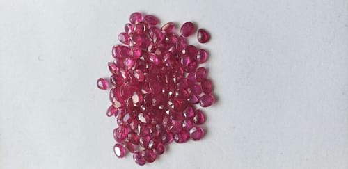 Ruby-Oval: 4mm x 3mm