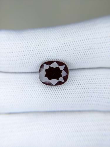 Ruby Oval: 4.98ct