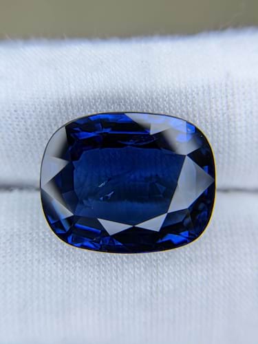 Blue Sapphire Cushion: 18.62ct