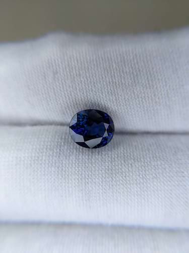 Blue Sapphire Oval: 2.98ct