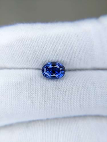 Blue Sapphire Oval: 3.17ct