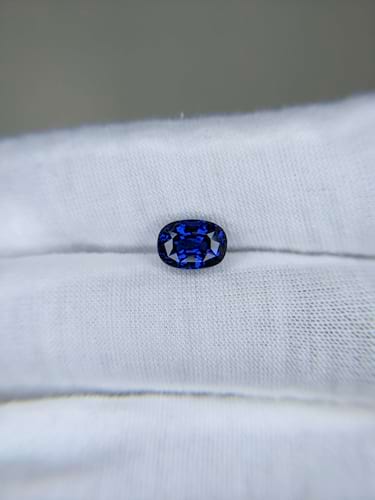 Blue Sapphire Oval: 3.17ct