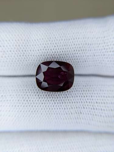 Ruby Cushion: 7.01ct