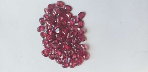 Ruby-Oval: 6mm x 4mm