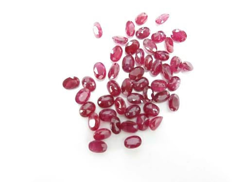 Ruby-Oval: 7mm x 5mm