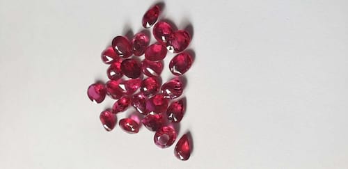 Ruby-Oval: 8mm x 6mm