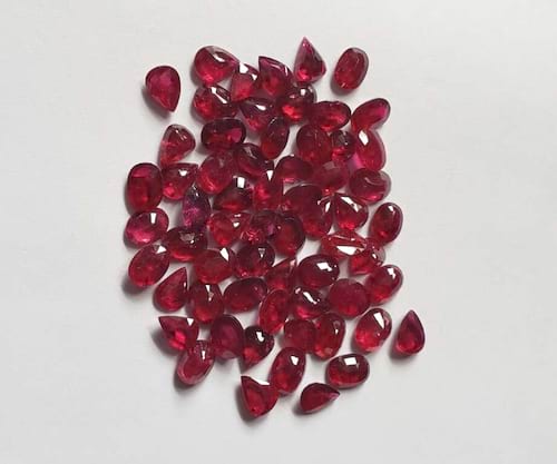 Ruby-Oval: 8mm x 6mm
