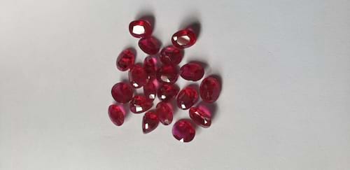 Ruby-Oval: 9mm x 7mm