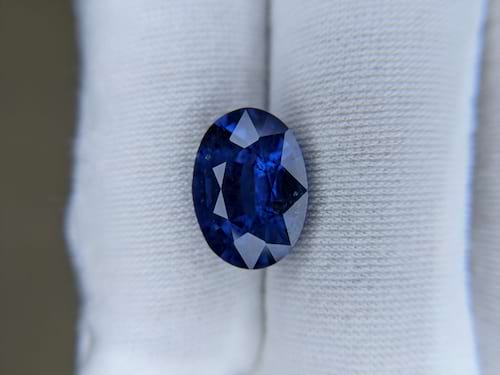Blue Sapphire Oval: 8.2ct