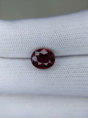 Ruby Oval: 3.47ct