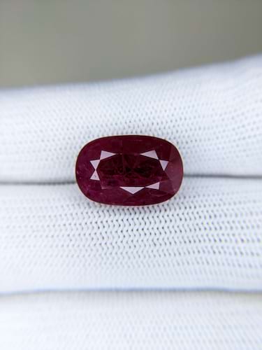 Ruby Oval: 11.21ct