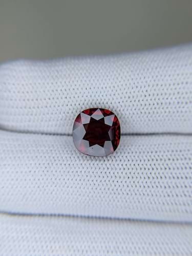 Ruby Cushion : 3.53ct