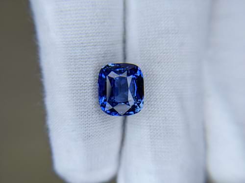 Blue Sapphire Cushion: 6.19ct