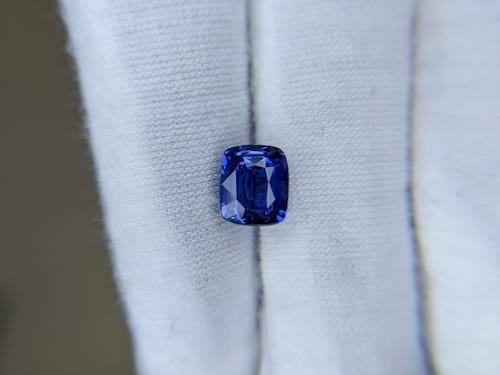 Blue Sapphire Cushion: 3ct
