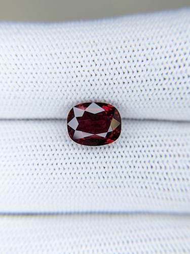 Ruby Cushion : 3.04ct