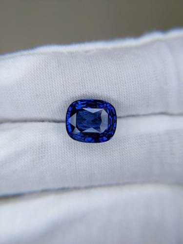 Blue Sapphire Cushion: 8.58ct