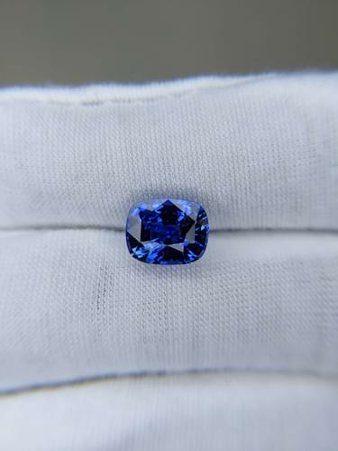 Blue Sapphire Cushion: 4.49ct